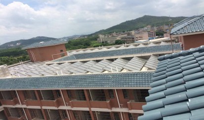 深圳平湖外國(guó)語(yǔ)學(xué)校---學(xué)校太陽(yáng)能