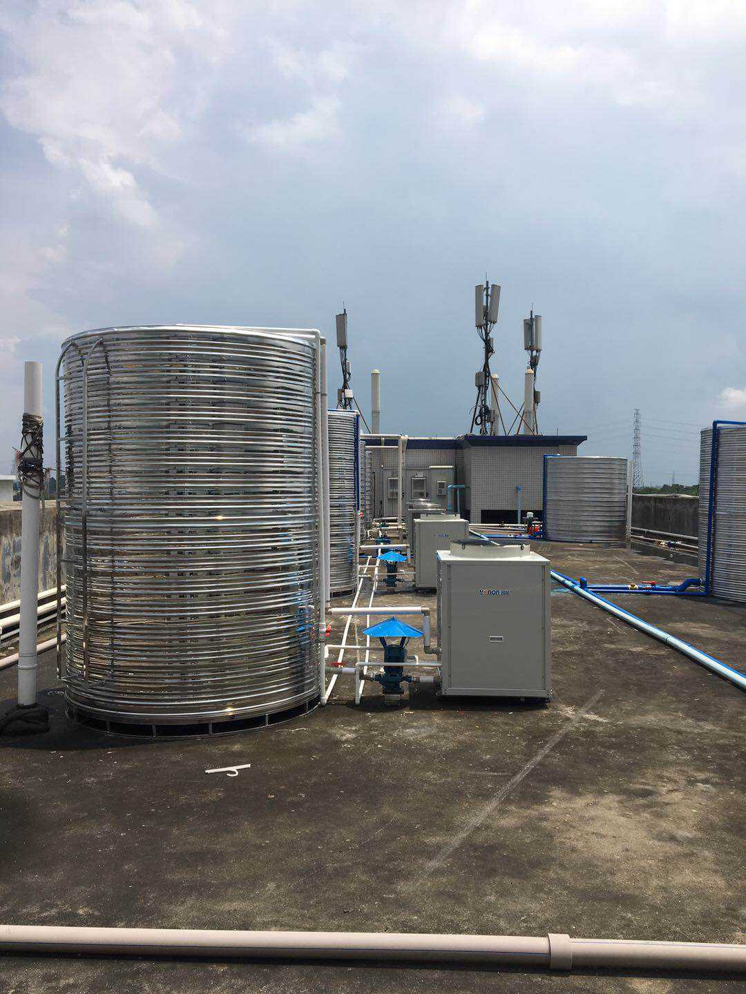 工廠宿舍安裝空氣能熱水器